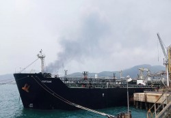 اليونان تدعو إلى تحرك دولي لتحرير ناقلات النفط التي تحتجزها إيران