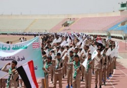 ذمار.. الحوثيون يحولون ملعبًا رياضيًا إلى معسكر تدريب للأطفال على القتال