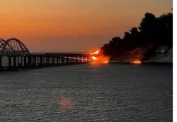 برلمانيون روس: حادث جسر القرم إعلان حرب بلا قواعد وروسيا سترد حتما