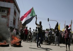 السودان.. آلاف الاسلاميين يتظاهرون في الخرطوم ضد وساطة الأمم المتحدة لحل أزمة البلاد