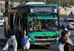 فلسطين المحتلة: اعتقال 3 فلسطينيين "لعلاقتهم" بانفجاري القدس
