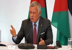 ملك الأردن يدعو لخفض التصعيد في الأراضي الفلسطينية وإعادة إطلاق المفاوضات