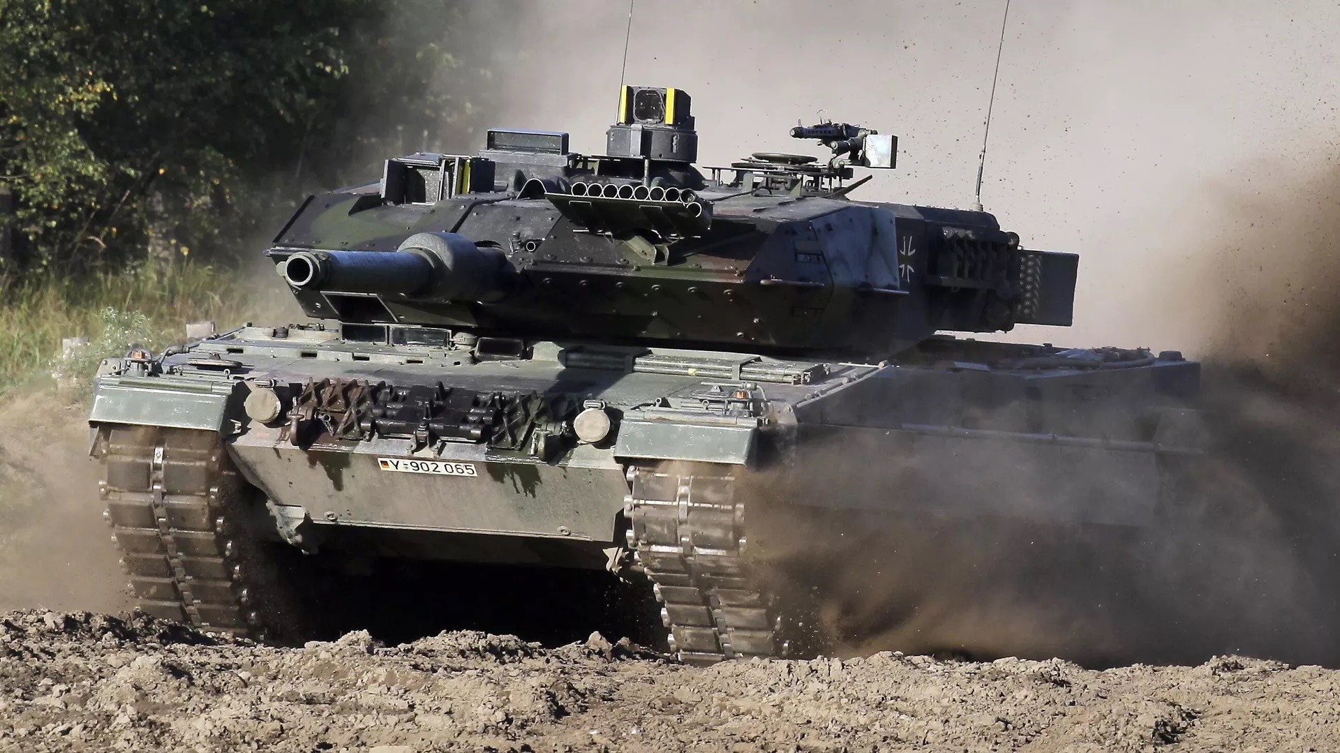 بولندا ترسل 10 دبابات "ليوبارد 2" إضافية إلى أوكرانيا خلال أيام