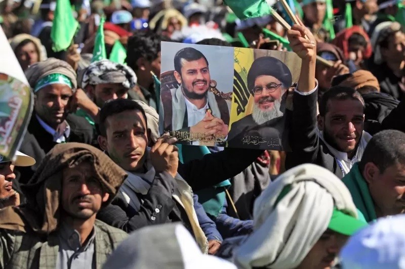 "صوت بيروت" يكشف دور مليشيا "حزب الله" في اليمن