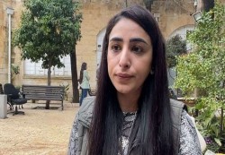 محكمة صهيونية تمدد الحبس المنزلي لصحافية فلسطينية بتهمة “التحريض”