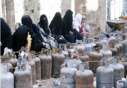 نقص حاد في مخزون الغاز المنزلي يفاقم الأزمة في العاصمة صنعاء
