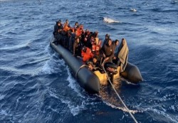 تركيا... إنقاذ 46 مهاجرًا بينهم يمنيون خلال محاولتهم الهجرة إلى أوروبا