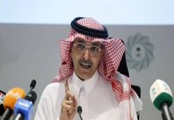 وزير المالية السعودي يكشف ما دار خلال لقائه مع وزير الاقتصاد الإيراني