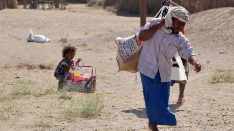 اليمن: الفارون من الحرب يكتوون بنيران الأزمات المعيشية