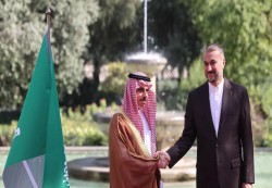 وزير الخارجية السعودي يؤكد أهمية التعاون مع إيران بشأن أمن الملاحة البحرية والممرات المائية