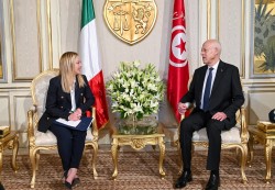 الرئيس سعيد يحذر من سطوة «شبكات تهريب البشر» إلى تونس