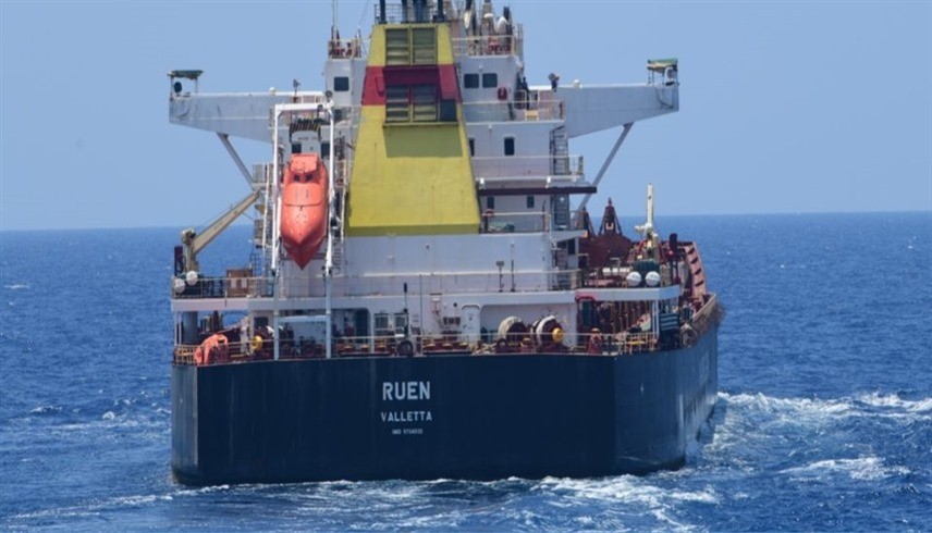 البحرية الهندية تحرر سفينة اختطفها قراصنة صوماليون في البحر الأحمر