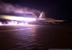 الجيش الأمريكي يعلن تدمير 7 صواريخ و3 مسيرات و3 حاويات لتخزين الأسلحة للحوثيين في اليمن