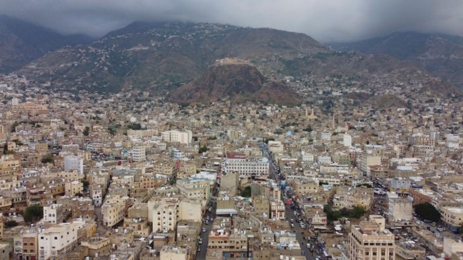تعز: الأحزاب والمكونات السياسية تطالب بإصلاحات اقتصادية شاملة ومعالجة جذرية للأزمات