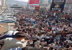 تعز: تظاهرة حاشدة للمعلمين وأعضاء هيئة التدريس للمطالبة بتسوية أوضاعهم