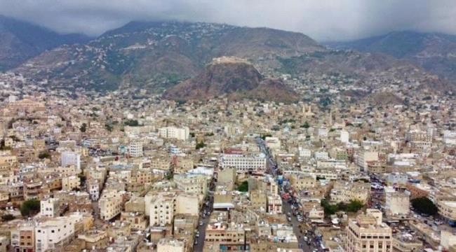 العقيبي يكشف عن نهب منظم لإيرادات تعز يتجاوز 37 مليار ريال سنوياً