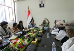 اللجنة البرلمانية تختتم مهامها في مأرب وتدعو إلى دعم عاجل للنازحين