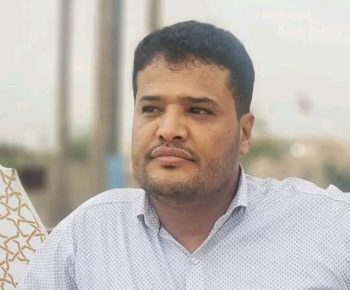 نقابة الصحفيين تدين اعتقال الزميل حمود هزاع وتطالب بإطلاق سراحه