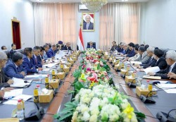 الحكومة: الحرب الاقتصادية جبهة متقدمة لاستعادة الدولة