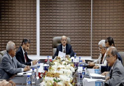 عدن: البنك المركزي يتعهد بمواصلة الحزم ضد المضاربة وحماية الاستقرار الاقتصادي