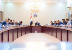 وزارة النفط تعلن بدء تشغيل وحدة إنتاج الأسفلت في مصافي عدن