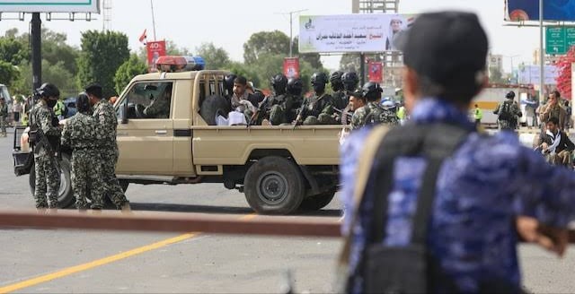المنسق الأممي في اليمن يطالب الحوثيين بالإفراج الفوري عن موظفي الأمم المتحدة