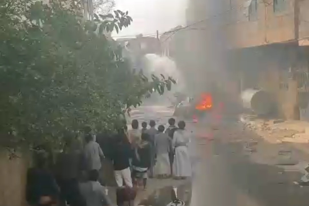 صنعاء: انفجار سيارة في شارع مأرب يثير الهلع بين السكان