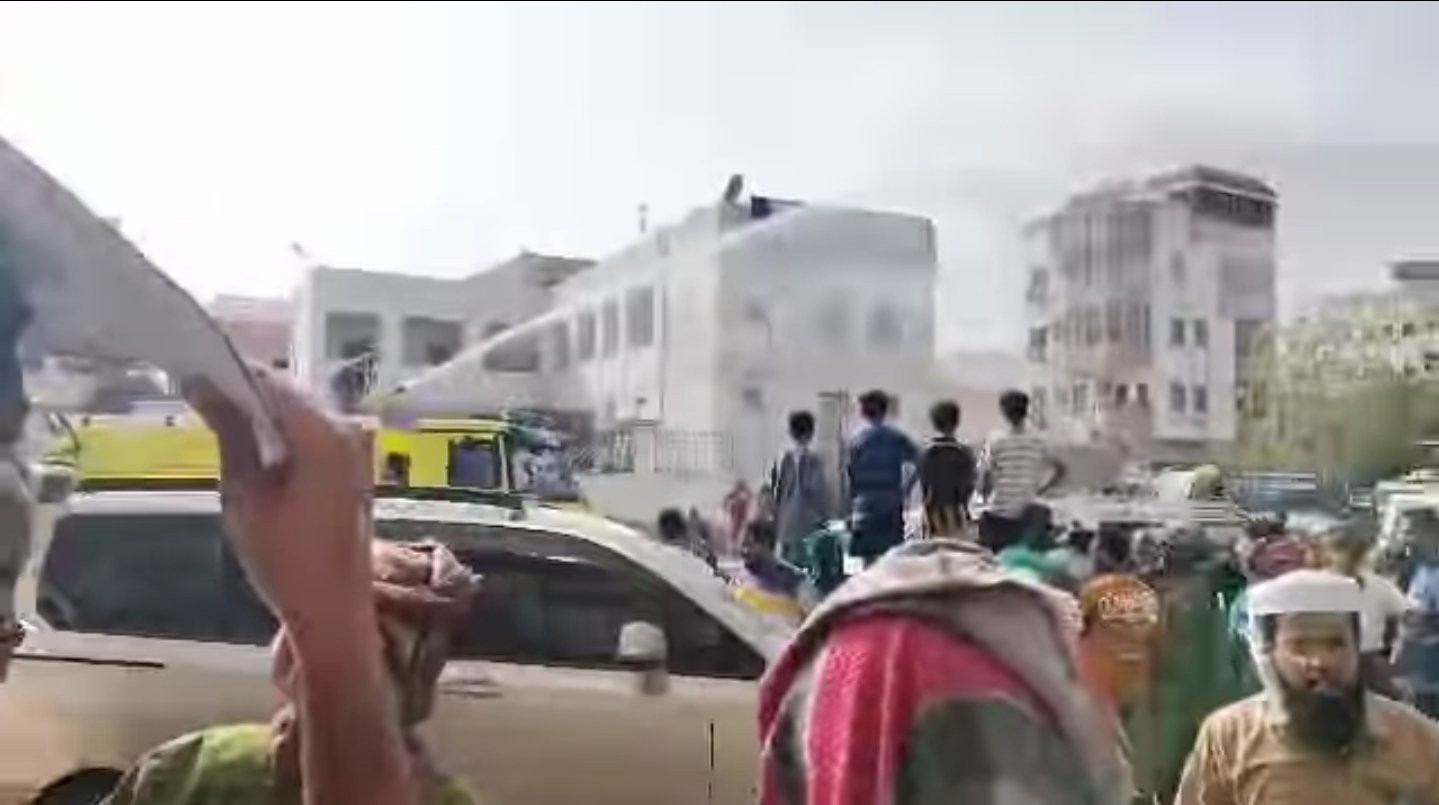 حضرموت: الأحزاب والمكونات السياسية تدين قمع المعلمين وتطالب بإنصافهم