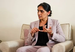 سفيرة بريطانيا لدى اليمن: أي انقسامات في الشرعية تصبّ في مصلحة الحوثيين