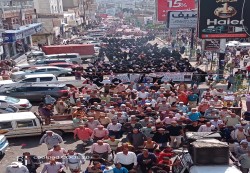 تعز: تظاهرة غاضبة تنديدًا باغتيال "المشهري" والمطالبة برحيل القيادات العسكرية والأمنية
