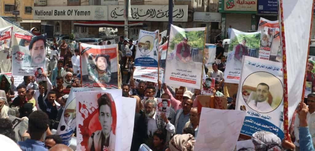 استمرار الغليان الشعبي في تعز ضد الانفلات الأمني