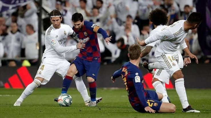مساء اليوم.. كلاسيكو مشتعل بين ريال مدريد وبرشلونة على ملعب سانتياغو برنابيو