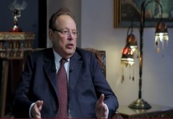 علي ناصر محمد: جمال عبدالناصر منح الثورة اليمنية زخماً حقيقياً في الشمال والجنوب