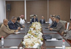 عدن: «المركزي» والبنوك التجارية يبحثون تنفيذ ضوابط لجنة تمويل الواردات