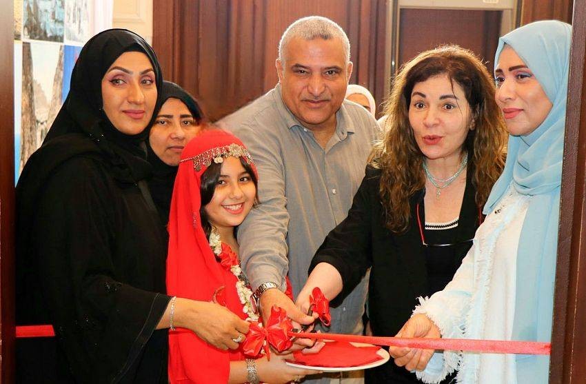عدن تحتفي بريادة نسائها بافتتاح معرض "هي عدن.. سطور وصور"