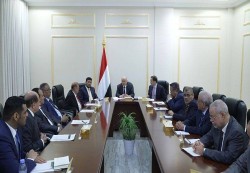 العليمي يترأس اجتماعًا طارئًا للدفاع الوطني لمناقشة تصعيد حضرموت والمهرة