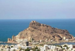 طقس بارد ليلاً على المرتفعات والصحارى وأمطار متفرقة متوقعة على السواحل