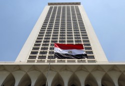 مصر تجدد دعمها للشرعية اليمنية وتشدد على وحدة البلاد وسلامة أراضيها