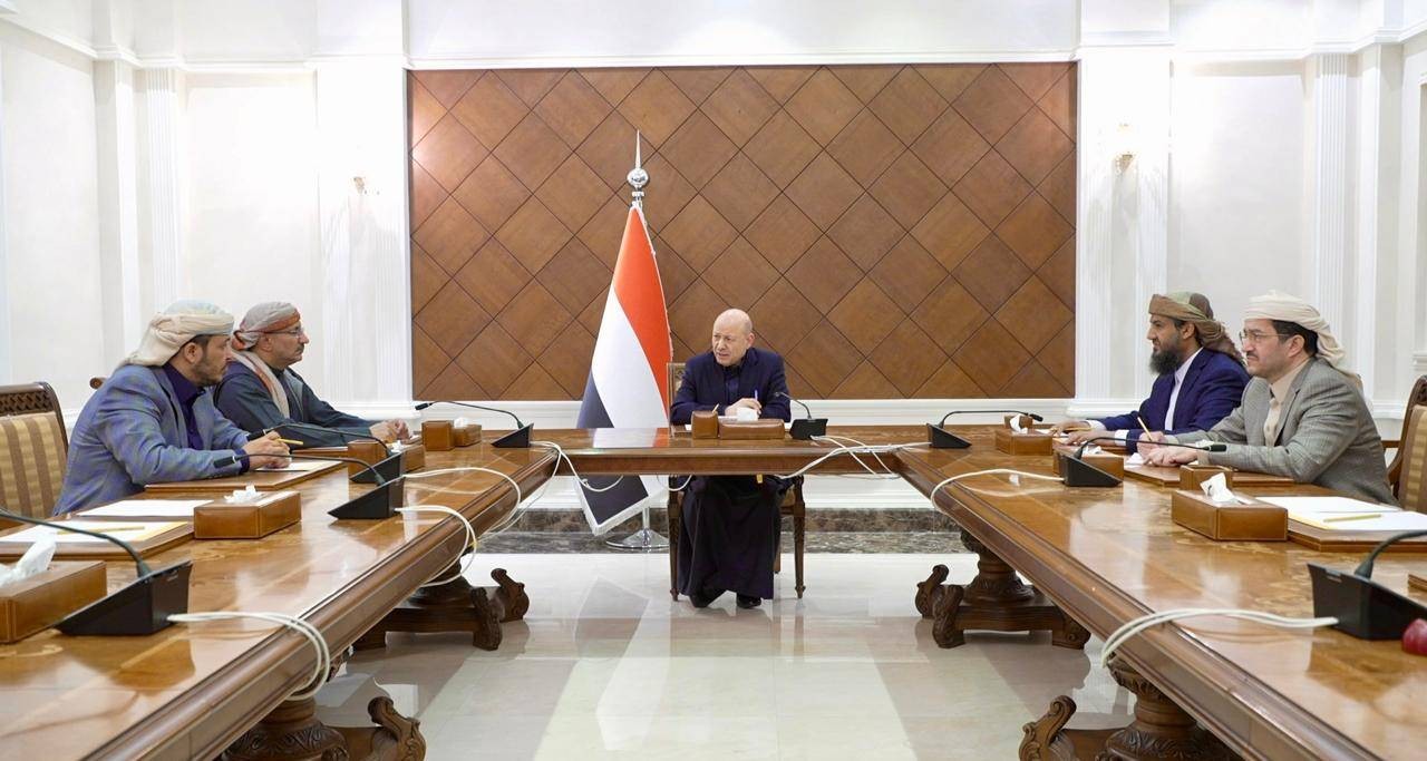 اجتماع طارئ لمجلس القيادة الرئاسي لبحث التطورات الأمنية وترسيخ سلطة الدولة