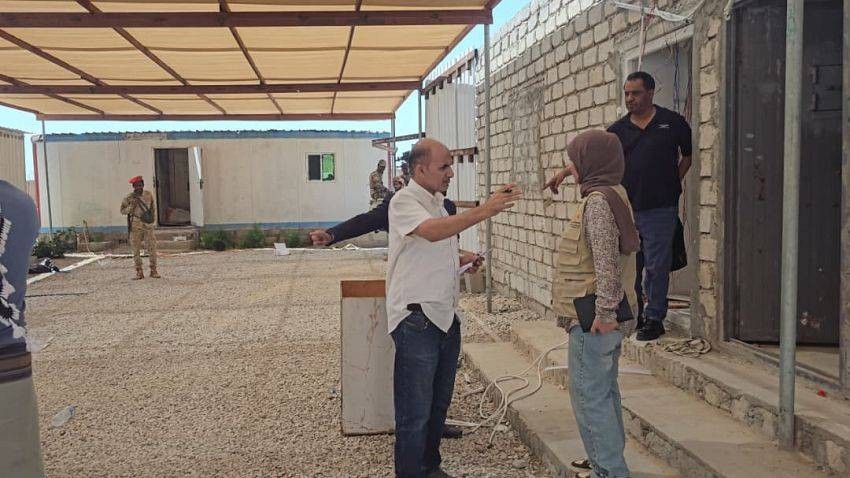 اللجنة الوطنية للتحقيق تعاين مواقع احتجاز غير قانونية في ساحل حضرموت