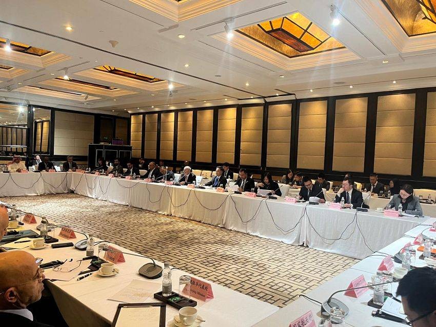 اليمن تشارك في الاجتماع التحضيري للقمة العربية-الصينية في بكين