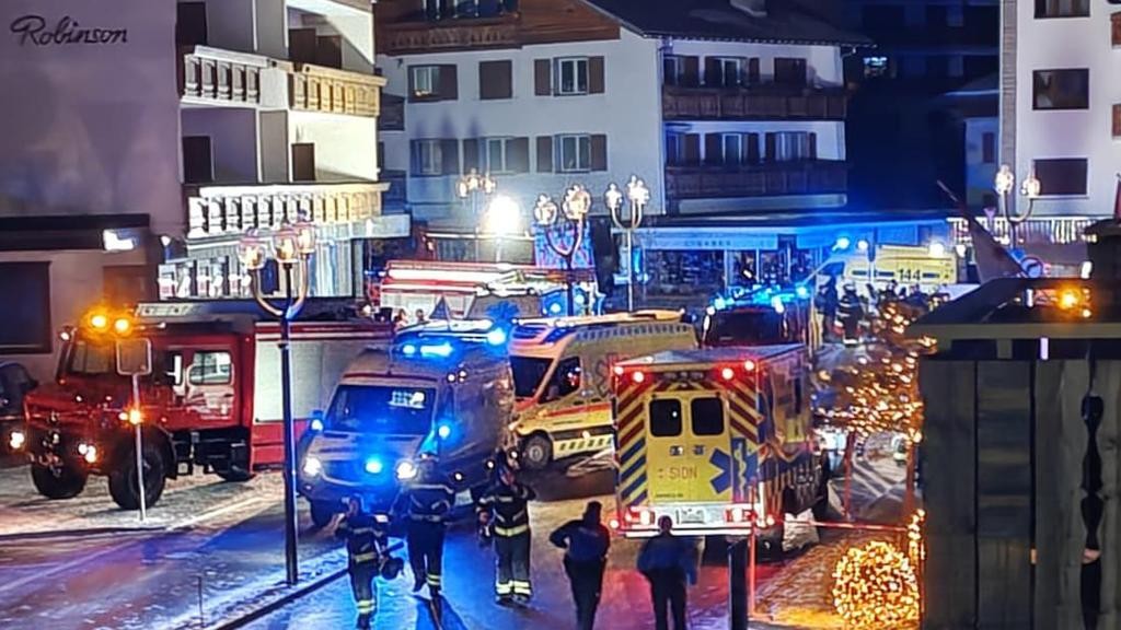 40 قتيلاً ومئات الجرحى بانفجار حانة في منتجع سويسري خلال احتفالات رأس السنة