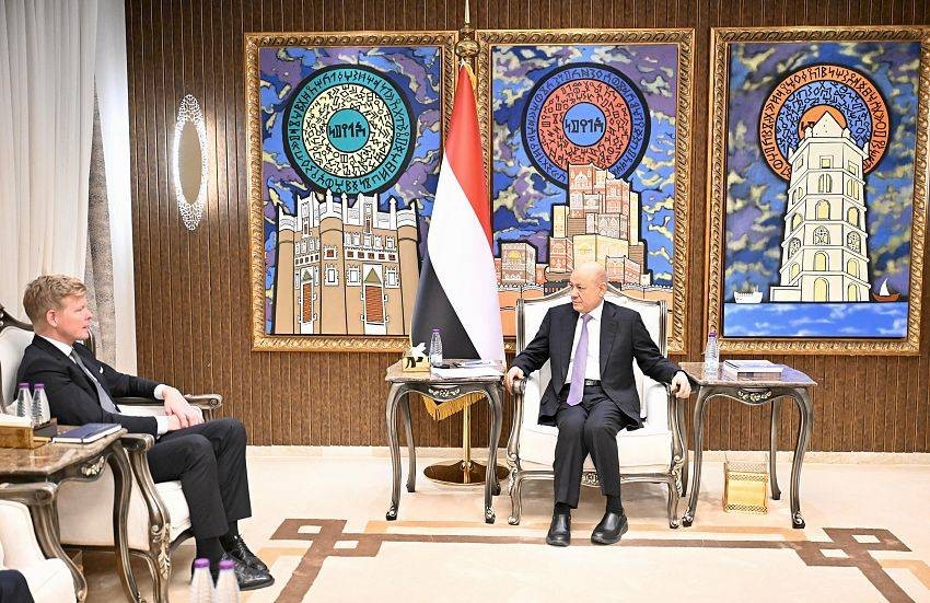 العليمي: الإجراءات السيادية الأخيرة تحمي مسار السلام وتتطلب دوراً أممياً أكثر فاعلية
