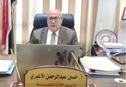 الأغبري يتوعد بإنهاء الجبايات غير القانونية على مداخل المدن والطرقات