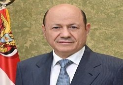 العليمي يؤكد ملاحقة المتورطين بعد استهداف العميد حمدي شكري