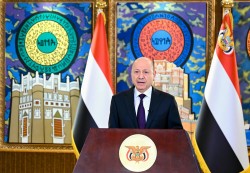 العليمي يعلن تشكيل لجنة عسكرية عليا ويؤكد المضي نحو استعادة مؤسسات الدولة