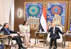 العليمي يبحث مع مستشار الرئيس الأميركي دعم الإصلاحات والتطورات السياسية