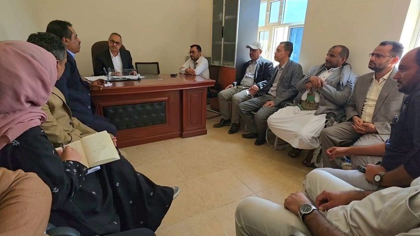 تعز: اللجنة الوطنية للتحقيق تزور مقر الأمن السياسي وتبحث أوضاع المحتجزين