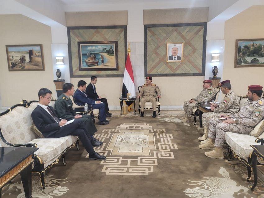 اليمن والصين تبحثان تعزيز التعاون العسكري وبناء القدرات