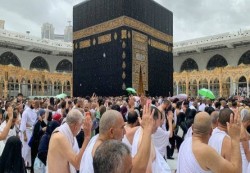 الأوقاف تُلزم شركات العمرة بسقف 800 ريال سعودي للبرنامج الاقتصادي